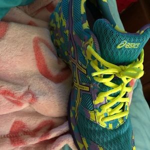 ASICS hardly worn sneakers